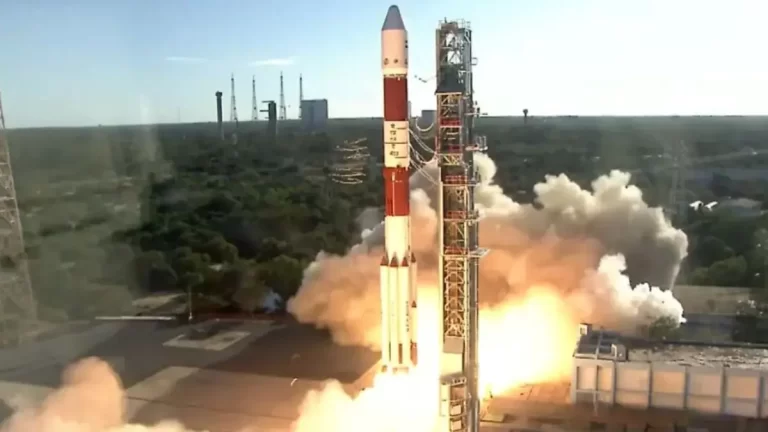 अंतरिक्ष में भारत की नई छलांग: ISRO ने लॉन्च किया मिशन प्रोबा-3, सूर्य के रहस्यों से उठेगा पर्दा