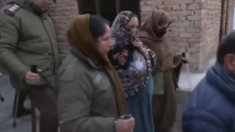 जम्मू-कश्मीर: डोडा में महिला ड्रग तस्कर गिरफ्तार, 6 ग्राम हेरोइन बरामद