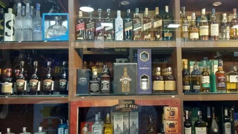 मकर संक्रांति पर शराब की दुकानें बंद, जानिए कब-कब रहेगा दिल्ली में ड्राई डे