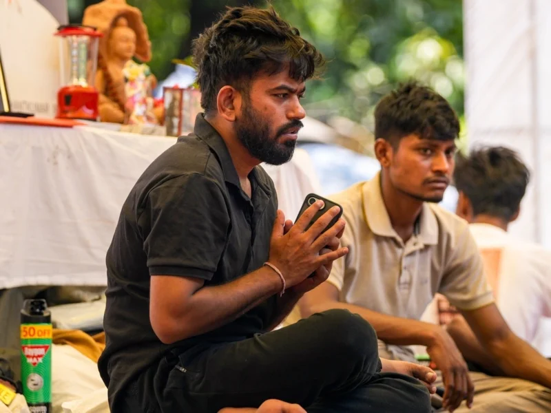 CJP President Abhijit Deepke fell ill amidst the protest at Jantar Mantar; diagnosed with typhoid and hospitalized. The party stated that the protest would not stop