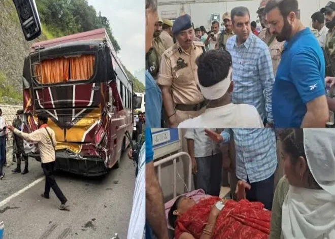 Amarnath Yatra: Pilgrims' car goes out of control and crashes into a wall on the Jammu-Srinagar Highway; 5 injured