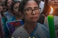 बारुईपुर नाबालिग रेप-मर्डर केस पर सियासत तेज, ममता बनर्जी ने निकाला कैंडललाइट मार्च Politics intensifies over the Baruipur minor rape-murder case; Mamata Banerjee leads a candlelight march.