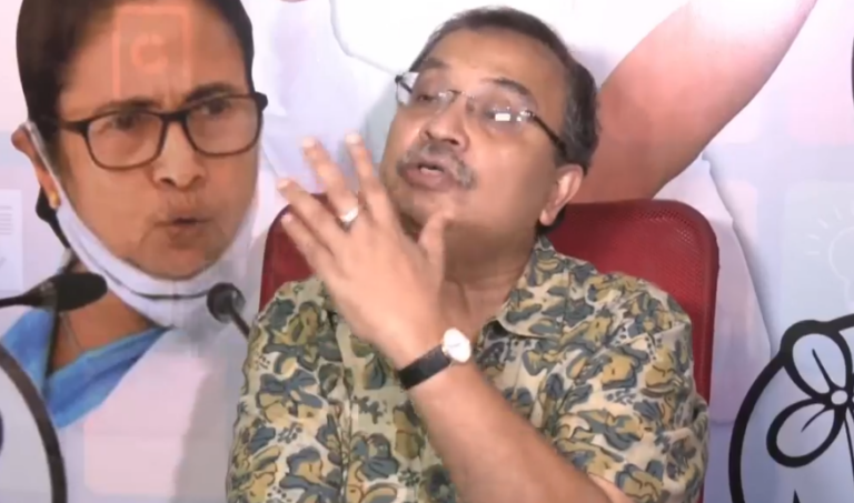 हम गद्दार नहीं, दीदी के साथ हैं”: प्रेस कॉन्फ्रेंस में कुणाल घोष का विपक्ष पर करारा हमला, ममता बनर्जी का दिया संदेश "We are not traitors; we stand with Didi": Kunal Ghosh launches a scathing attack on the opposition at a press conference and conveys a message from Mamata Banerjee.