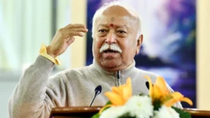 नई पीढ़ी को संवाद और तर्क से समझाने की जरूरत, मातृत्व समाज की सबसे बड़ी शक्ति: मोहन भागवत Need to reason with the new generation through dialogue; motherhood is society's greatest strength: Mohan Bhagwat