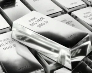 Sharp drop in silver; prices down by ₹2.04 lakh per kg from record highs—check today's latest rates