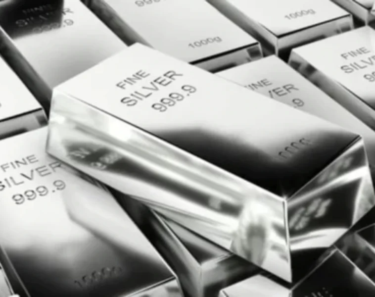 Sharp drop in silver; prices down by ₹2.04 lakh per kg from record highs—check today's latest rates